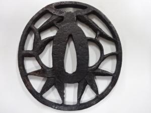 鉄地　笹紋　透かし　鍔